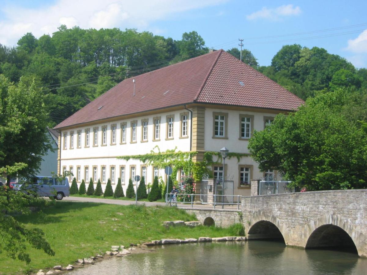 Schloss Sennfeld - Hotel & Veranstaltungsort - Adelsheim Exterior photo