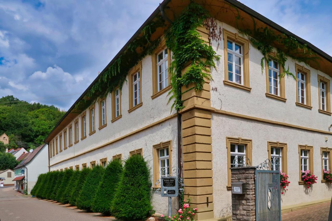 Schloss Sennfeld - Hotel & Veranstaltungsort - Adelsheim Exterior photo