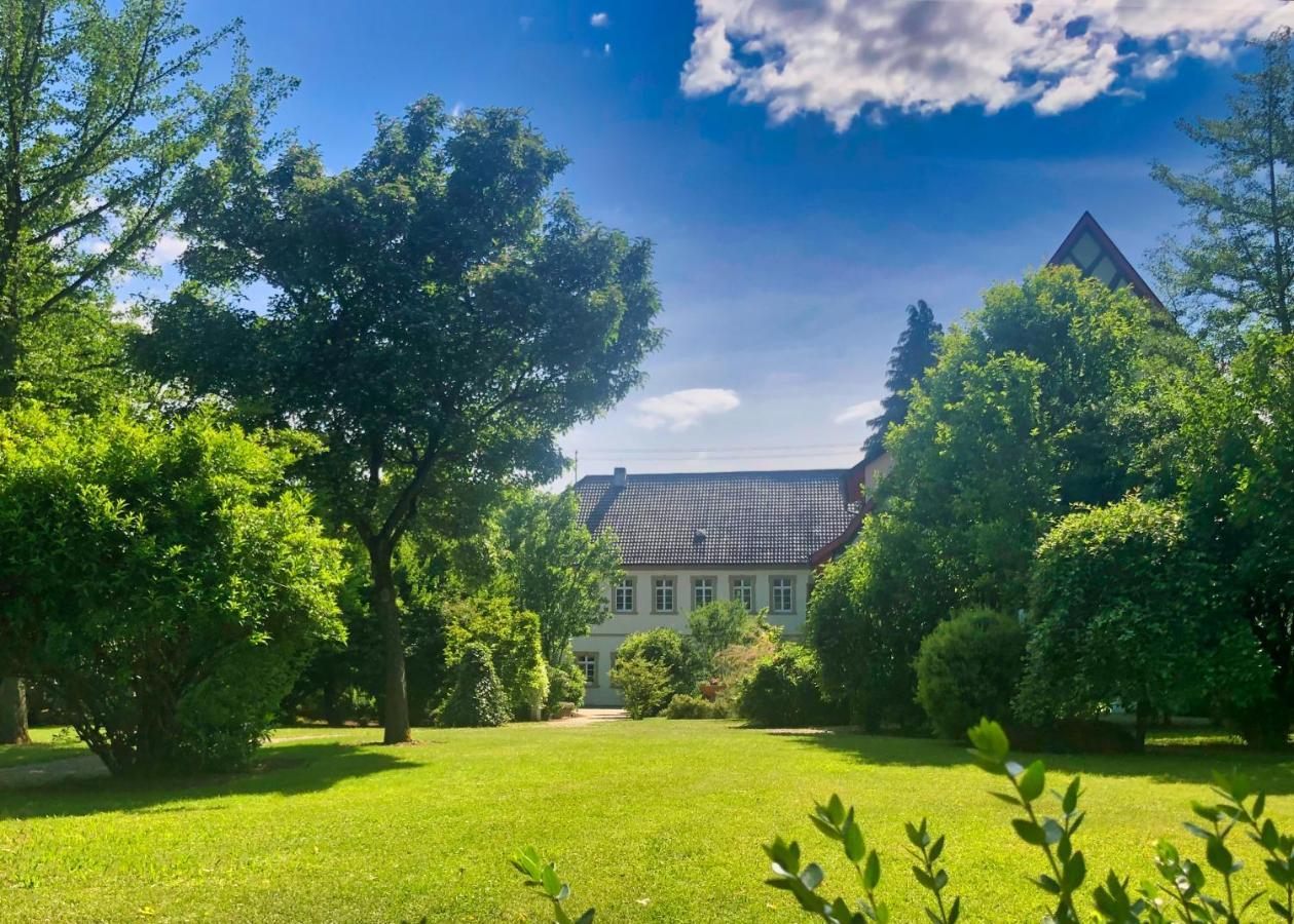 Schloss Sennfeld - Hotel & Veranstaltungsort - Adelsheim Exterior photo